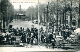 N°8896 -cpa Abzin -la Place Et Le Marché- - Marchés