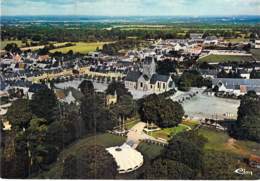 50 - SAINTE MERE L'EGLISE : Vue Aérienne Du Centre Ville - CPSM Village (2.550 H) Grand Format 1977 - Manche - Sainte Mère Eglise