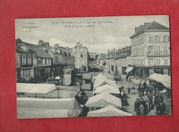 CPA -  - Goderville - La Rue De Fécamp Et La Place Du Marché - Goderville