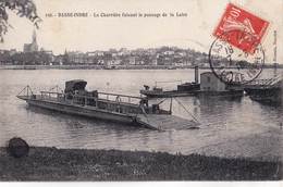 CPA  Basse Indre (44) Batellerie  La Charrière (avec Chariot) Faisant Le Passage De La Loire..  Ed Artaud Et Nozays 150 - Basse-Indre