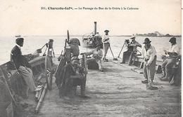 LA TEMBLADE ( 17 ) - Passage Du Bac De La Grève à La Cayenne - La Tremblade