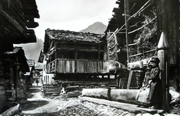 Lötschental Dorfpartie In KIPPEL Mädchen - Kippel