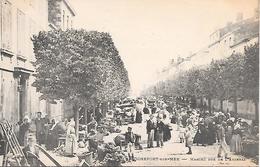 ROCHEFORT ( 17 ) - Marché Rue De L'Arsenal - Mercati