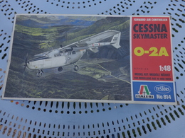 Maquette Avion Militaire--en Plastique-1/48-.ref Italeri Ref 814 Cessna Skymaster 0-2 A - Aerei
