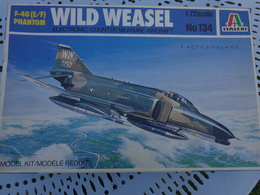 Maquette Avion Militaire--en Plastique-1/72.- Italeri Ref  134  WILD WEASEL F4G PHANTOM - Aviones