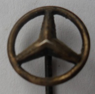 Automobile (Car) Truck (Lastkraftwagen / Kamion) Mercedes-Benz PINS BADGES P4/1 - Mercedes