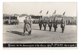 CPA 2937 - MILITARIA - Carte Photo Militaire - Remise De La Fourragère à La Classe 1927 B 3 è B.C.P. - Characters