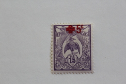 NOUVELLE-CALEDONIE 1915 Y&T No 112 SURCHARGE +5C SUR 15C VIOLET AU PROFIT DE LA CROIX-ROUGE  NEUF* MH TTB... - Unused Stamps