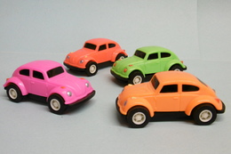 Simba - Lot De 4 VOLKSWAGEN VW COX BEETLE Boucin' Racers à Friction Réf. 331 3670 1/64 - Autres & Non Classés