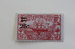 NOUVELLE-CALEDONIE 1924 Y&T No 128 SURCHARGE 25C SUR 2F CARMIN SUR AZURE NEUF* MH TTB... - Unused Stamps