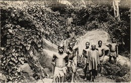 * T2 Guinee Francaise, Iles De Los, Groupe De Natifs De L'Ile Factory / French Guinea, Los Islands, Group Of Natives Of  - Unclassified