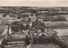 86 - SCORBE CLAIRVAUX -  Vue Aérienne - Le Château XVe S Et Ses Dépendances - Scorbe Clairvaux