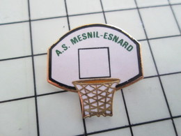 1120 Pin's Pins / Beau Et Rare / THEME : SPORTS / BASKET-BALL PANIER CLUB A.S. MESNIL-ESNARD - Basketball