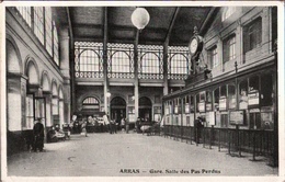 ! [62] Ansichtskarte Aus Arras, La Gare, Bahnhof, 1915, Feldpost Nach Schwerin - Arras