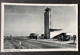 Monument Afsluitdijk,Bus/ Oldtimer Autos - Den Oever (& Afsluitdijk)