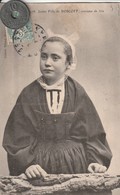 29 - Carte Postale Ancienne De Bretagne Jeune Fille De ROSCOFF En Costume De Fète - Personnages