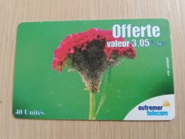 Caribbean Phonecard St Martin  OFFERTE 20 F FLOWER  Outremer Telecom Fine Used Card   **2174 ** - Antilles (French)