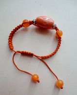 Bracelet Artisanal : Macramé,  Cabochon Et Perles De Verre Orange - Bracciali