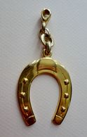 Pendentif En Métal Doré Porte Bonheur  FER A CHEVAL - Bracciali