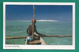 MAYOTTE - EN PRAO, VERS L'ÎLOT DE SABLE BLANC - PIROGUE - Mayotte