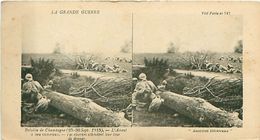 LA GRANDE GUERRE - BATAILLE DE CHAMPAGNE (1915) - L'ASSAUT A LIEU VICTORIEUX- LES RÉSERVES ATTENDENT LEUR TOUR DE DONNER - Cartes Stéréoscopiques