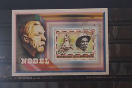 Alfred Nobel Und Albert Schweitzer; Blockausgabe Ober-Volta, 1977 - Albert Schweitzer