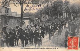 PARIS-75020-ANNIVERSAIRE DE LA SEMAINE SANGALNTE, DEFILE PAR PETITS PAQUETS DE LA Ve SECTION DU P.S - Arrondissement: 20