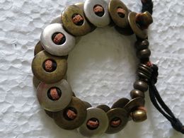 Vintage Bracelet Of Two -Tone Metal Wheels And Leather - Armbänder