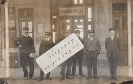 GOUSSAINVILLE - Les Cheminots Qui Posent Sur Le Quai De La Gare   ( Carte Photo ) 2/2 - Goussainville