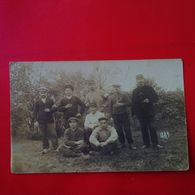 CARTE PHOTO SOLDATS AVEC CIGARETTES PADERBORN ? - Guerre 1914-18