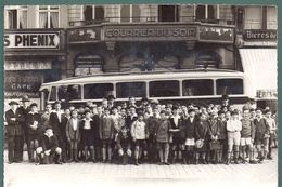 VERVIERS Ou DOLHAIN -photo Valentin VERVIERS 17x11cm-car -courrier Du Soir-cafe Halterophile-groupe D'ecoliers - Verviers