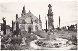 Charente Maritime : : AULNAY DE SAINTONGE : L'église Romane  - La Façade.....: ( C.p.s.m. - Glacée - Photo. Véritable  ) - Aulnay