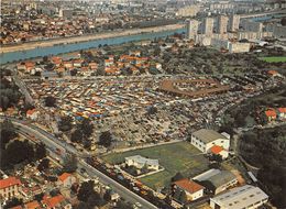 69-VAUX-EN-VELIN- VUE AERIENNE DU SUPER MARCHE AUX PUCES - Vaux-en-Velin