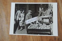 ROBERT DOISNEAU - LES GRANGES DE LA RUE MAZARINE - Doisneau