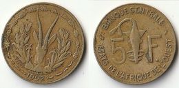 Pièce De 5 Francs CFA XOF 1992 Origine Côte D'Ivoire Afrique De L'Ouest (v) - Ivoorkust