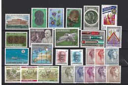 Luxembourg: 1 Petit Lot De 26 Timbres Divers ** - Andere & Zonder Classificatie