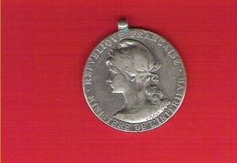 Médaille En Argent  Dévouement Du Ministère De L'Intérieur Honneur Travail Attribuée à M.Garagnon 1910 - Altri