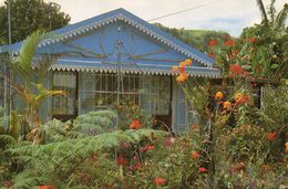 LA REUNION.. Petite Case Créole Dans Le Cirque De Salazie CPM Année 1991  Edit Serge GELABERT état Impeccable - Saint Paul