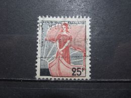 VEND BEAU TIMBRE DE FRANCE N° 1216 , ROUGE DECALE VERS LE BAS !!! - Usados