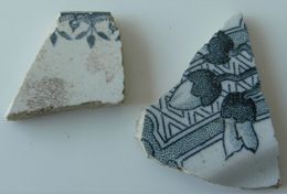 Fragments Céramique Médiéval?Romaine?Gauloises? Antique Bleue Gland Fleurs - Archaeology