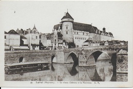 Laval - Le Vieux Château Et La Mayenne  (bateau Lavoir) - Laval