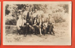 ZAQ-42 RARE Carte-Photo Groupe De Personnes à Moudon Selon Origine Du Lot.  Non Circulé - Moudon