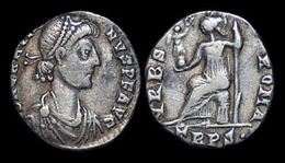 Gratian AR Siliqua Roma Seated Left - El Bajo Imperio Romano (363 / 476)