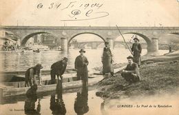 Limoges * Le Pont De La Révolution * Pêche * Pêcheurs - Limoges