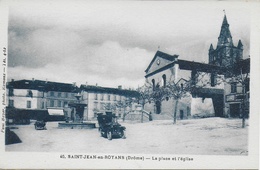 Saint Jean En Royans - La Place Et L'église ( Animée Avec  Voitures Anciennes ) - Other & Unclassified