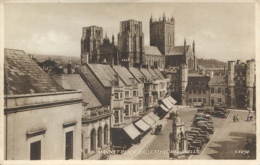 SOMERSET - WELLS - MARKET PLACE AND CATHEDRAL Som300 - Wells