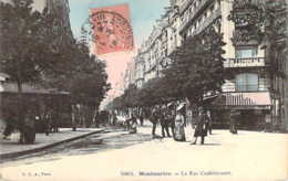 Paris MONTMARTRE XVIII Animation à L'entrée De La Rue Caulaincourt - Arrondissement: 18