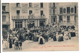 CPA 86 LOUDUN Concert Sur La Place Sainte Croix - Loudun