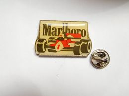 Superbe Pin's , Auto F1 , Formule 1 , McLaren Honda , Tabac Marlboro - Ford