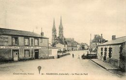 Machecoul * La Place Du Port * à La Grâce De Dieu THEBAUD Sert à Boire Et à Manger - Machecoul